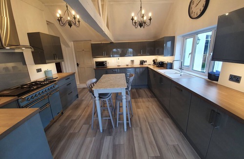 Blaisdon House | Cotswold Riverside House Amazing indoor heated swimming pool hot tub games Room