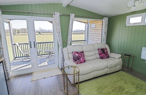 Bretforton Cottage | COTSWOLD VIEW 1, romantic, character holiday cottage in Honeybourne