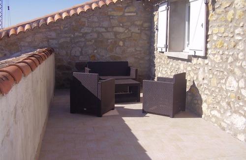 Saint-Hilaire-de-Brethmas Cottage | cottage 8 people 4 bedrooms 3 stars in a farmhouse surrounded by vineyards
