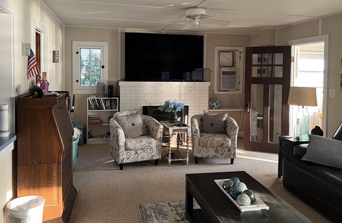 Manitou Beach-Devils Lake Cottage | Cottage on Devils Lake, sleeps up to 15, sandy bottom, great swimming, dock.