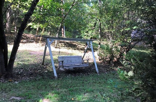 Jasper House | Cottage 2 - Historic Little Switzerland