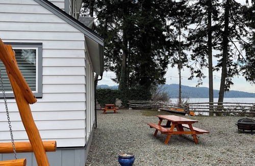 Sooke Cottage | Cottage 3& 6 with Waterfront and Beach Access