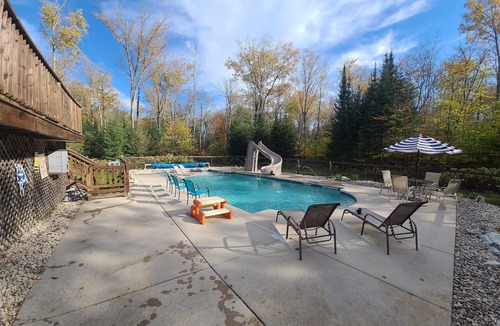 Sturgeon Bay House | Cottage at Cave Point | Arcade Room + Pool