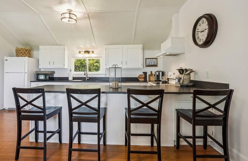 Royal Oak Cottage | Cottage at Goose Neck Point