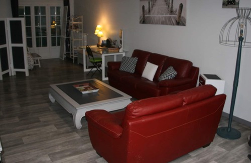 Chateaurenard Apartment | Cottage between Avignon and St Rémy de Provence with swimming pool