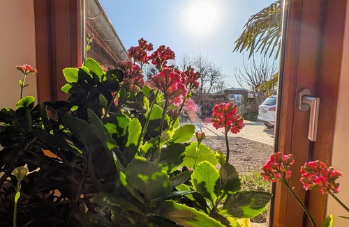 Coulevon Cottage | Cottage between city and countryside, free Wi-Fi, along painters' circuit