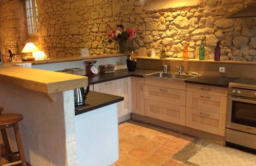 Tombeboeuf Cottage | Cottage character, spacious volumes, warm and serene.