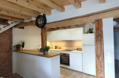 Pradena House | Cottage next to a river in a quiet village, ideal for families.