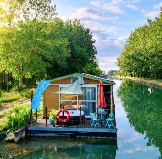 Ouges Boat Rental | Cottage flottant nature, Jacuzzi Privé en supplément près de Dijon