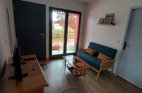 Saint-Thomas-en-Royans House | Cottage 'Chez Suzanne' with Mountain View, Shared Terrace and Shared Garden