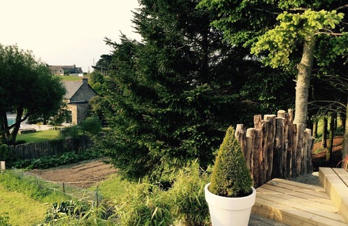 Langueux Cottage | Cottage ideally located, calm of the valley near the beaches .