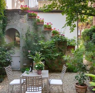 Santa Maria Novella Apartment | Cottage in centro con parcheggio privato