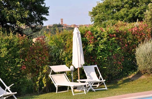 Montecarlo House | Cottage in charming position, with pool, in residence, surrounded from hills.