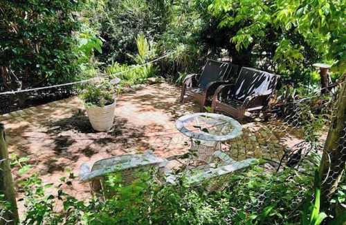 Gooseberry Hill Apartment | Cottage in Gooseberry Hills -15 mins from Airport