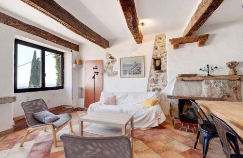 Saint-Jeannet House | Cottage In Village Provencal Azur