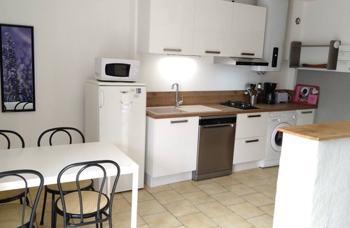 Pont-Saint-Esprit Apartment | Cottage LAVANDE on french vacation farm in Provence