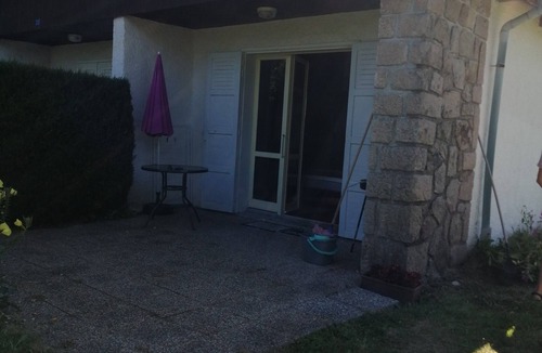 Treignac House | Cottage 'Le Paradis De Marie' with Private Terrace and Private Garden