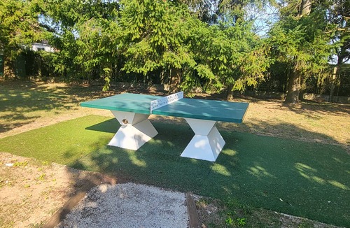Chenou House | Cottage 'Le Rosier' with Shared Garden and Wifi