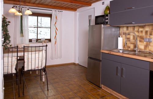 Rathsmannsdorf Cottage | Cottage 'Lieblingsplatz Am Bach' with Wi-Fi