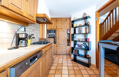 Albens House | Cottage 'Marie Andre' with Private Terrace and Wi-Fi