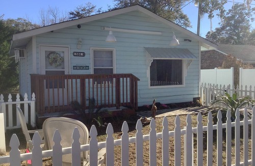 Little River Cottage | Cottage near Little River Waterfront. Pets stay FREE!