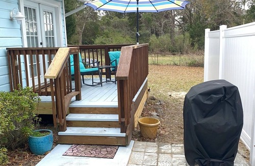 Little River Cottage | Cottage near Little River Waterfront. Pets stay FREE!
