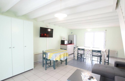 Siouville-Hague Cottage | Cottage near the sea with garden, pets allowed
