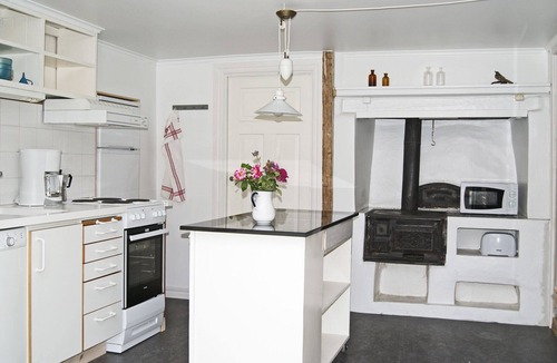 Bolmen Cottage | Cottage near the lake Bolmen, Canoe, Playhouse, sandpit, WiFi, Guesthouse