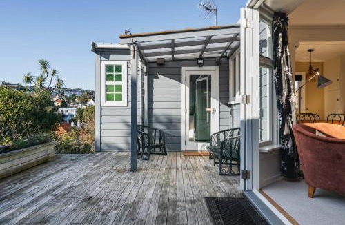 Dunedin House | Cottage on Aotea