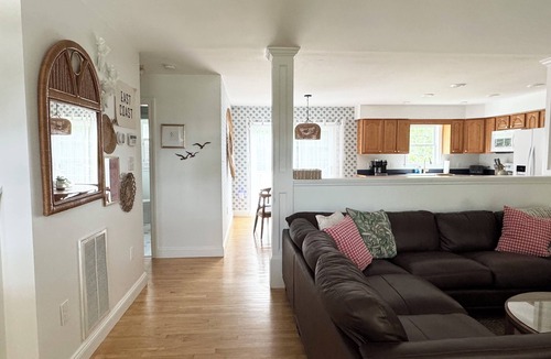 Assateague Pointe House | Cottage on Snug Harbor, minutes from O.C. beaches, Berlin, and Assateague.