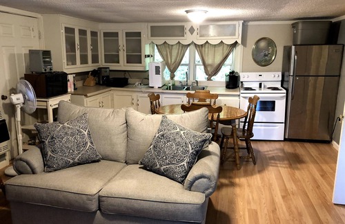 Ragland Cottage | Cottage on the Coosa! Lake Logan Martin!