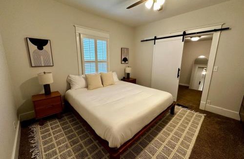 Murfreesboro House | Cottage, Parking, MTSU, downtown Murfreesboro
