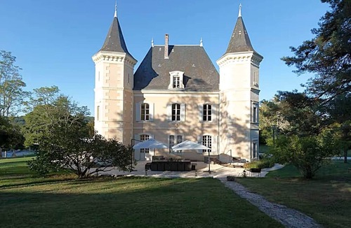 Bourrou House | Cottage Rouffignac Swimming pool Tennis Castle Monciaux