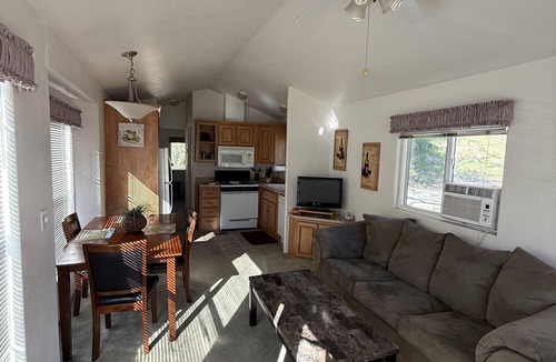 Winters Cottage | Cottage, Sleeps 4 - Scenic Cottage, 1 Bedroom, Sleeps 4