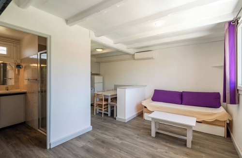 La Roque-sur-Pernes House | Cottage with pool in Provence N°2