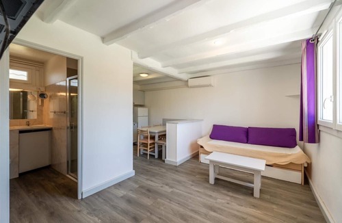 La Roque-sur-Pernes House | Cottage with AC and pool n°19