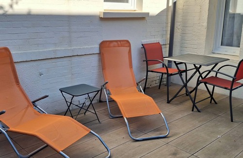 Chateau-Renault House | Cottage with beautiful terrace, ideal for lovers