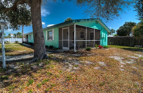 Englewood Cottage | Cottage with docks on Lemon Bay