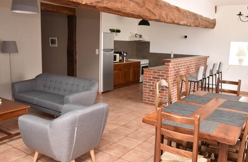 Cressanges Cottage | Cottage with large garden and terrace in Cressanges