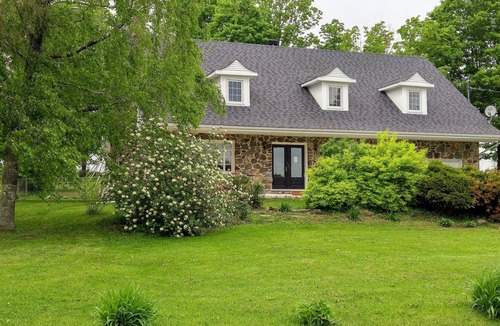 Bromont House | Cottage with unbeatable view