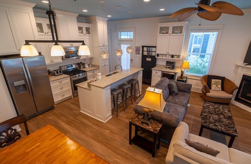 Orange Beach House | Cottages at Romar C3
