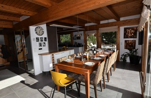 Le Chinaillon Ski Chalet | Cottages for 11 People