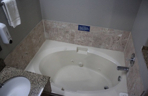 Cotulla Hotel | Cotulla Executive Inn