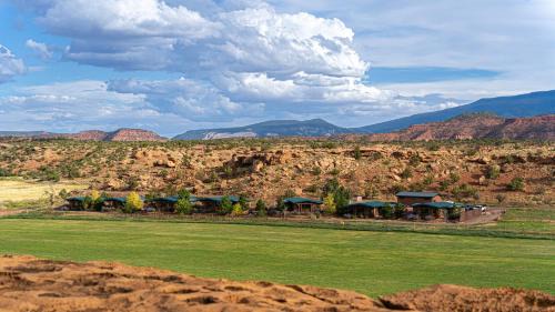Torrey Hotel | Cougar Ridge Resort