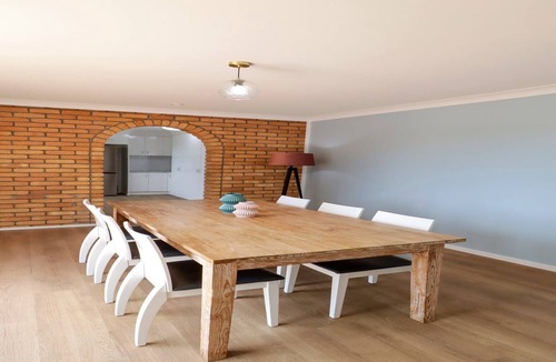 Tenterfield Apartment | Country 4-Bed Homestead with Games Room & Views