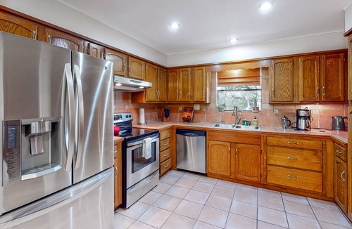 Dripping Springs House | Country-Adorned Home with Shared Pool & Hot Tub on Large Property - Dog-Friendly