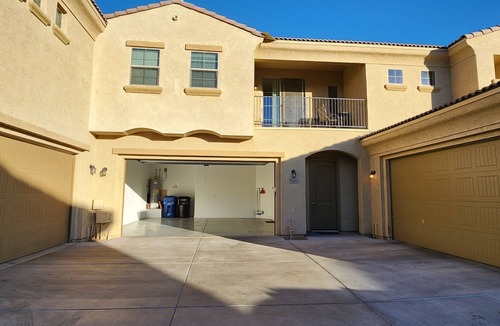 Mesa House | Country Club 1239, heated pool, 1000 feet from Golfland Sunsplash Amusement Park