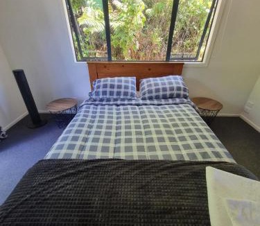 Otorohanga Apartment | Country cottage near Otorohanga & Waitomo Caves
