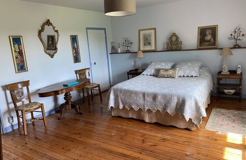 Bacilly House | Country cottage with view on the Mont Saint Michel, wood park and roe deers