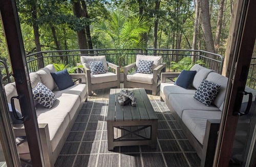 Front Royal Cottage | Country Elegance overlooking the Shenandoah River